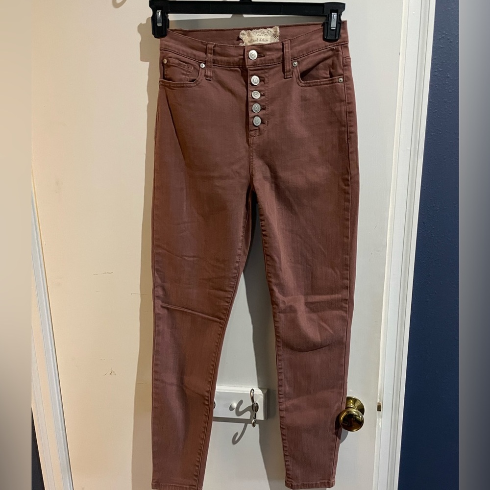 Altar’d State Auburn colored skinny jeans for women!